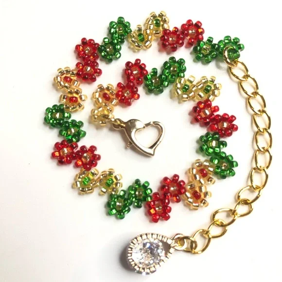 Christmas Holiday Bracelet Zirconia Charm Gold Red Green Beaded Heart Clasp New - Picture 1 of 6